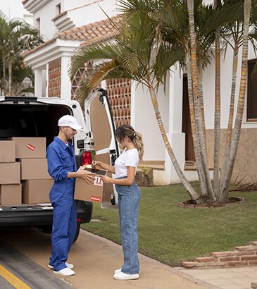 Parcel Delivery Image